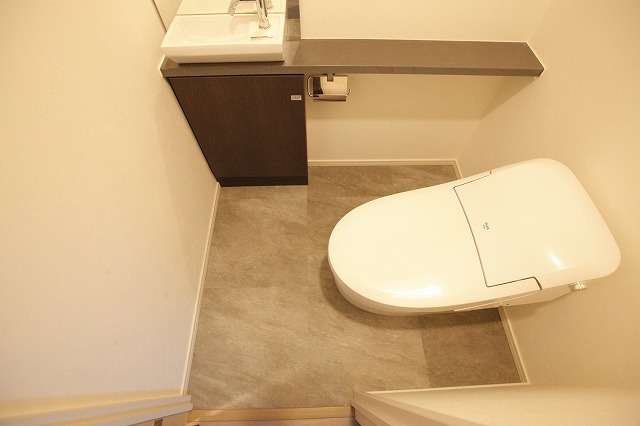 トイレ　トイレ