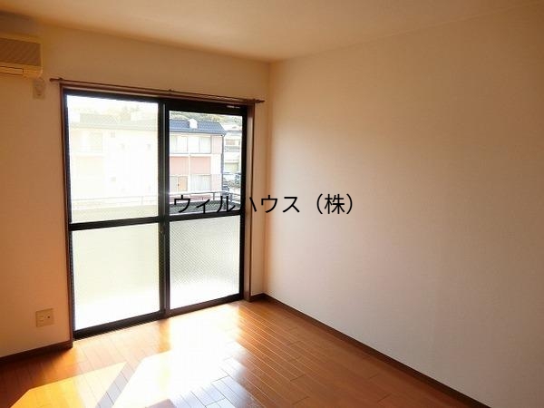 その他部屋・スペース　明るい洋室！