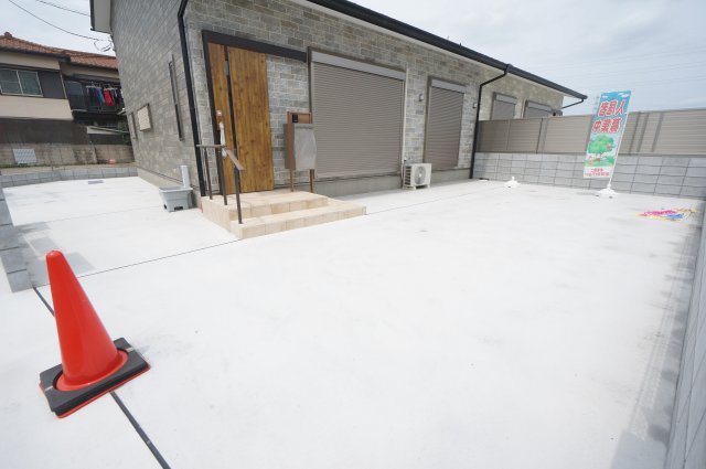 駐車場　お電話でのご予約がスムーズです！