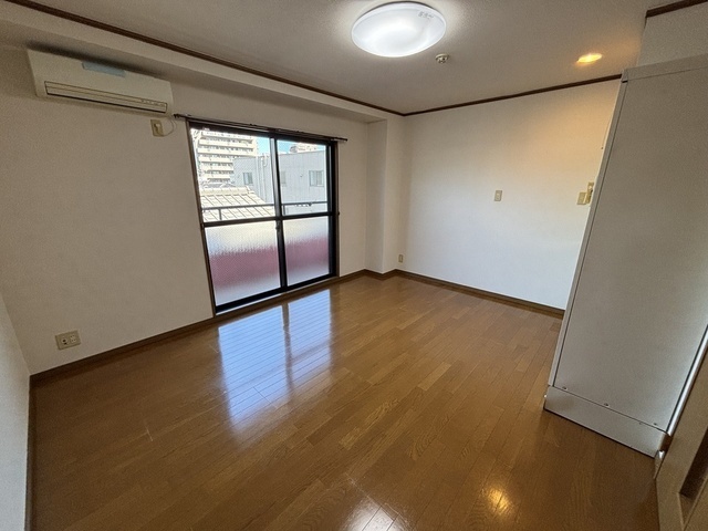 居室・リビング　別号室の写真です