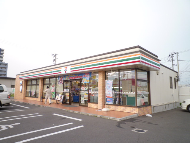 コンビニ　セブンイレブン仙台岩切店（コンビニ）まで507m