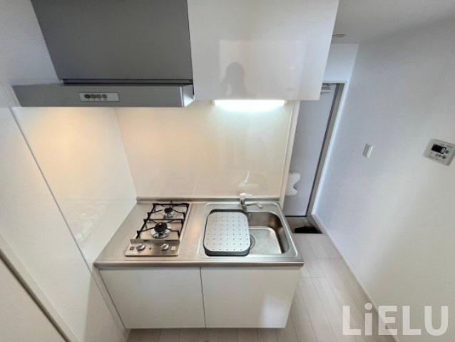 キッチン　同シリーズ物件のモデルルームになります※現況優先