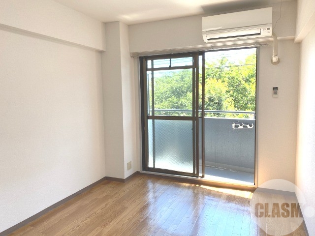 居室・リビング　明るいお部屋です♪