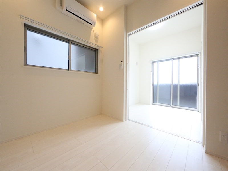 居室・リビング　洋室5.1帖　洋室3.6帖　エアコン完備　バルコニー