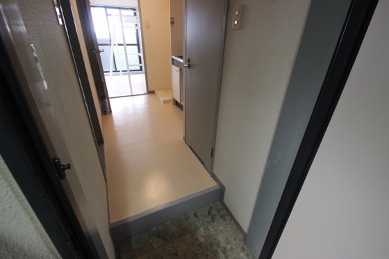 玄関　※別室の写真です