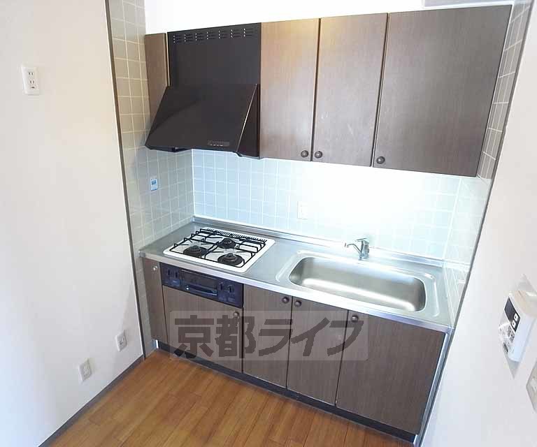 キッチン　システムキッチン搭載です。