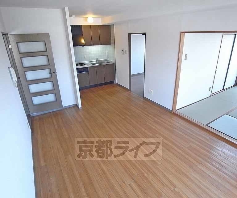居室・リビング　明るいお部屋です。