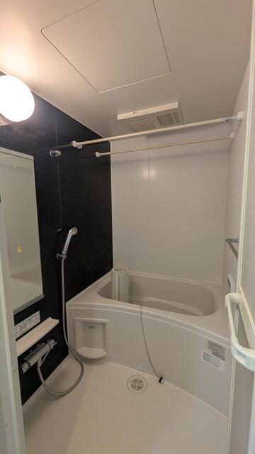 バス・シャワールーム　?