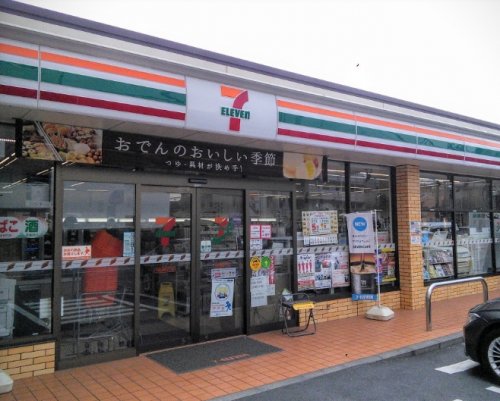 コンビニ　セブンイレブン 大田区西蒲田2丁目店（コンビニ）まで206m