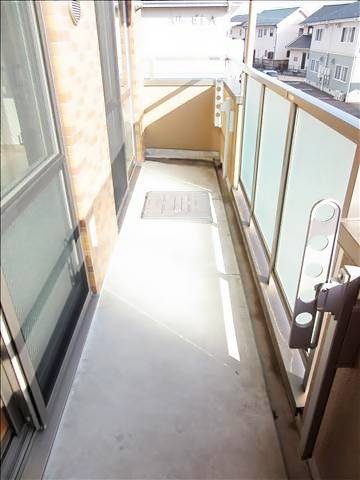 バルコニー　ベランダも広いです。