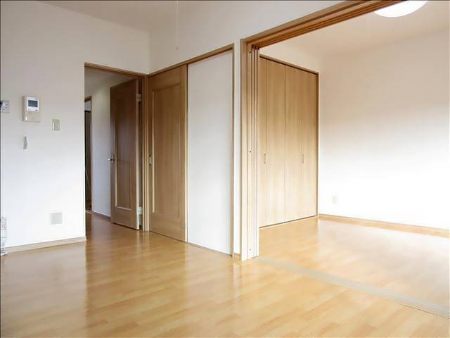 居室・リビング　開放感あるリビングです。