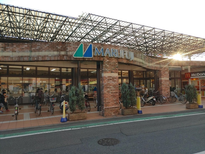 スーパー　マルフジ千ヶ瀬店（スーパー）まで2182m