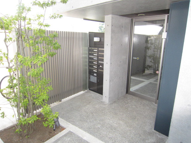 エントランス　建物入口