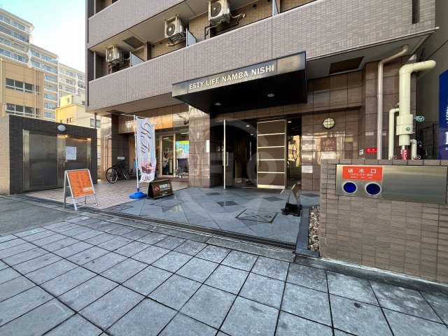 エントランス　エスティライフ難波西　エントランス