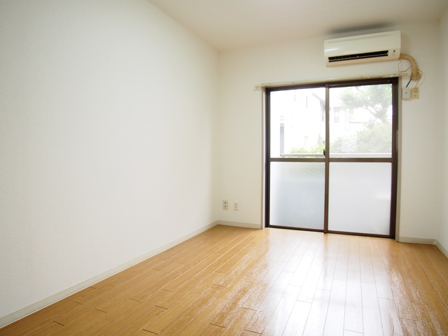 居室・リビング　写真は別部屋です