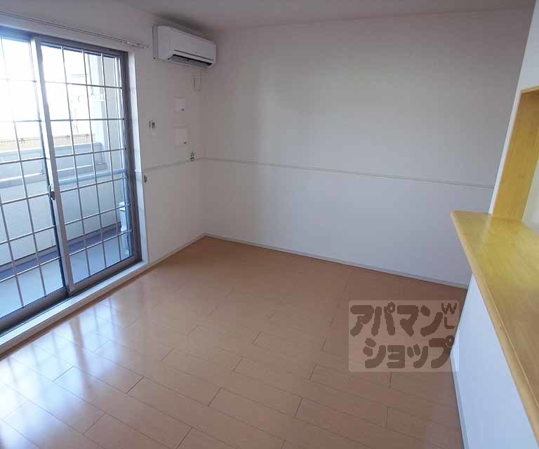 居室・リビング　東向きのお部屋です。