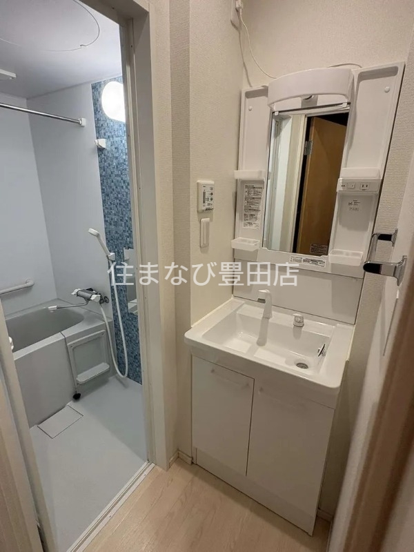 洗面設備　同型タイプ