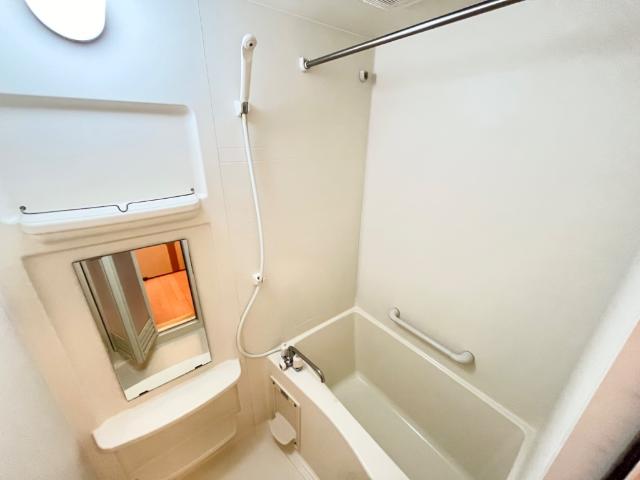 バス・シャワールーム　バス