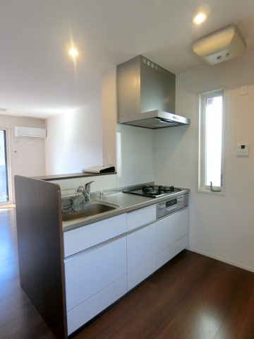 キッチン　対面式システムキッチン