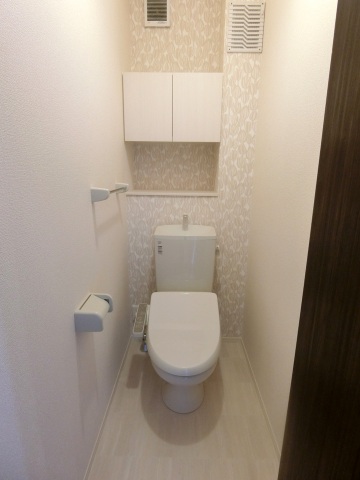 トイレ　温水洗浄便座付き