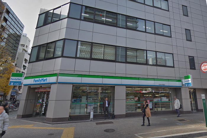 コンビニ　ファミリーマート丸の内大津通店（コンビニ）まで305m