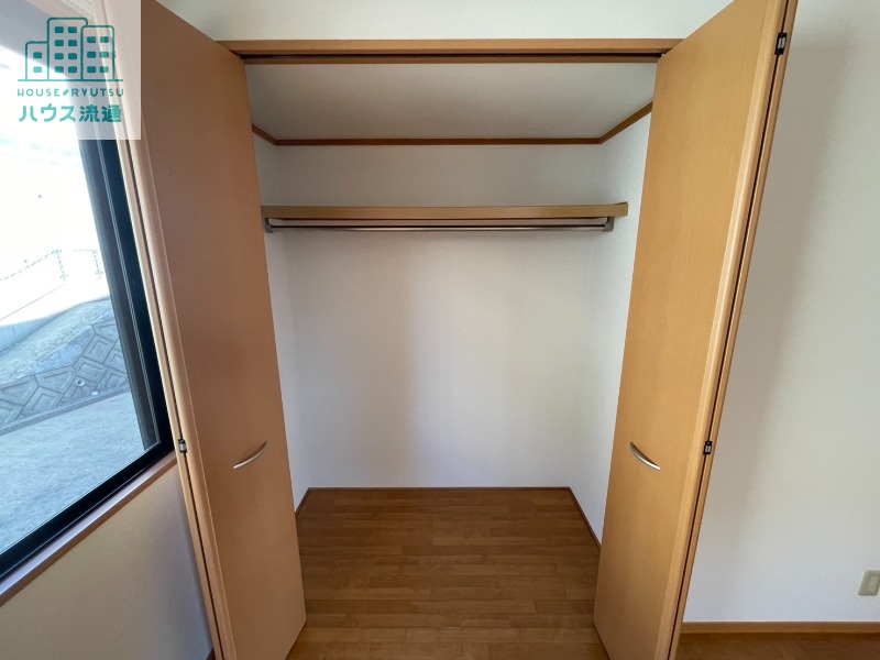 収納　※写真は別号室です