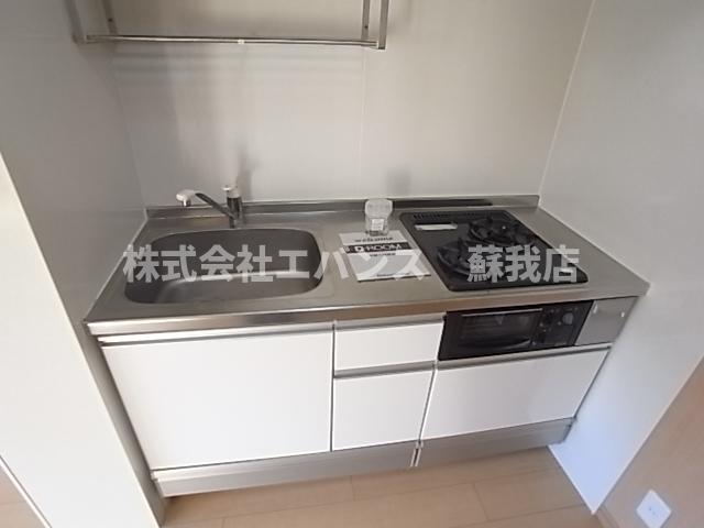 キッチン　コンパクトなキッチンで掃除もラクラク