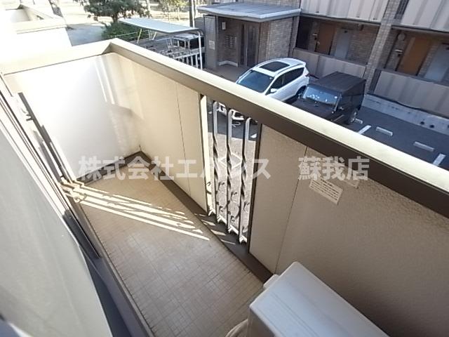 バルコニー　開放的で明るい空間を演出してくれるバルコニーです