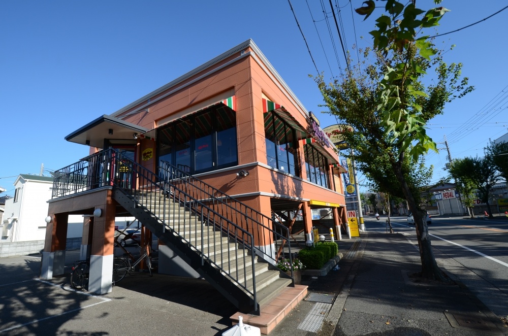 飲食店　ジョリーパスタ宝塚南（飲食店）まで611m