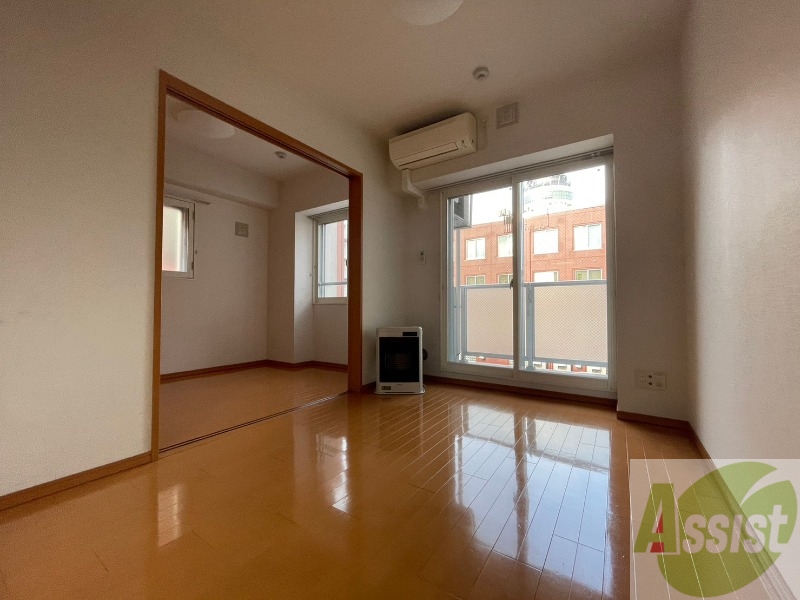 居室・リビング　広くてキレイなお部屋が広がっていて、充実した生活が送れそう。