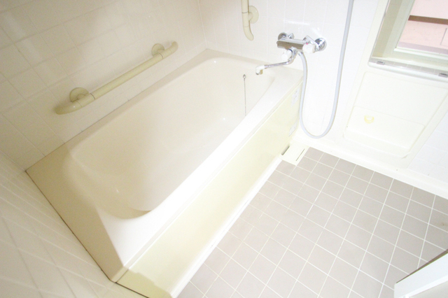 バス・シャワールーム　※他の号室の参考写真です※