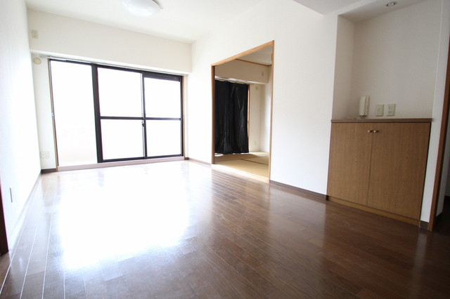 居室・リビング　※他の号室の参考写真です※