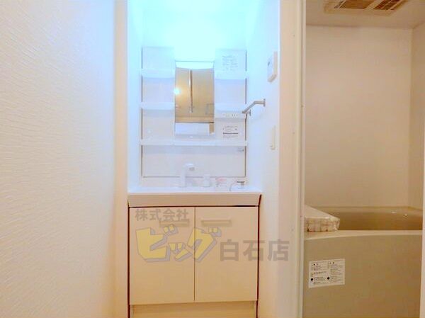 洗面設備　シャンプードレッサー完備です♪