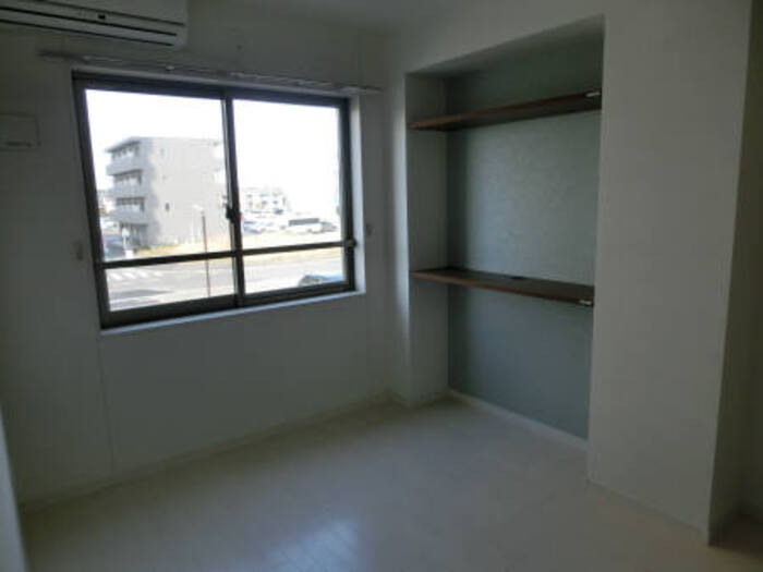 居室・リビング　201洋室