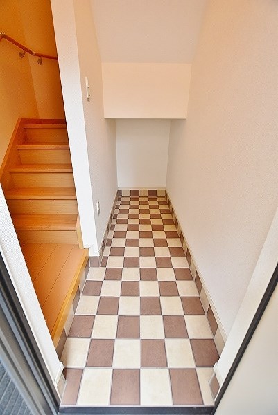 エントランス　★ロードバイクも置ける広々玄関♪★