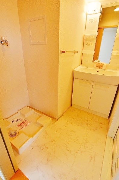 洗面設備　★洗髪洗面化粧台＆室内洗濯機置場★