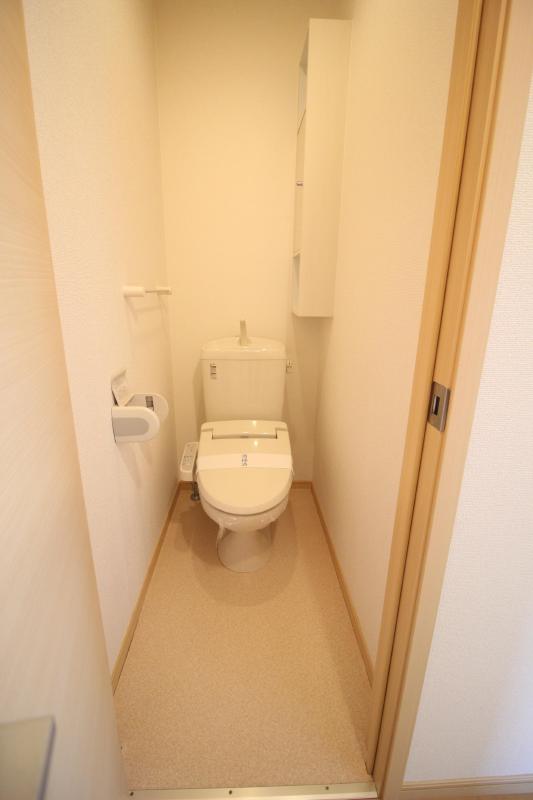 トイレ　温水洗浄暖房便座トイレ