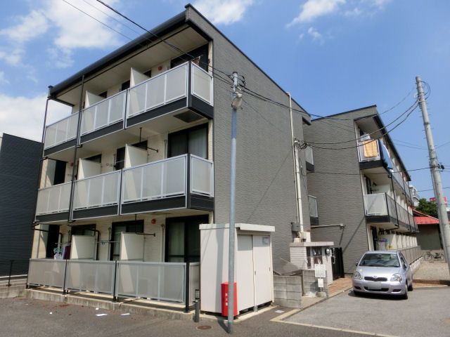 建物外観　四街道駅6分。通勤・通学に便利ですね。