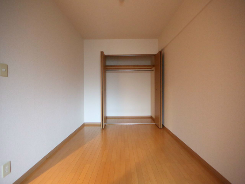 その他部屋・スペース　洋室6.5帖　クローゼット（収納充実してます）