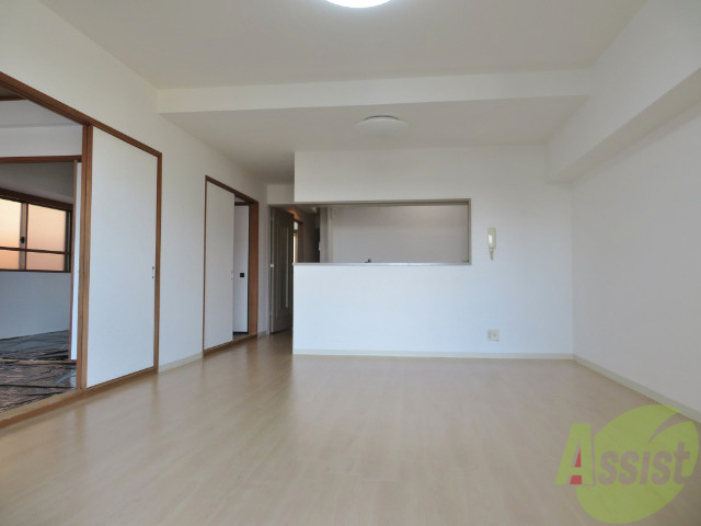 居室・リビング　ＬＤＫから和室を撮影しました。イメージできますでしょうか？