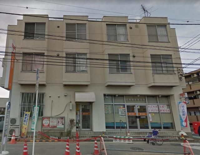 郵便局　上尾柏座郵便局（郵便局）まで595m