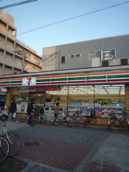 コンビニ　セブンイレブン大阪三軒家東5丁目店（コンビニ）まで326m