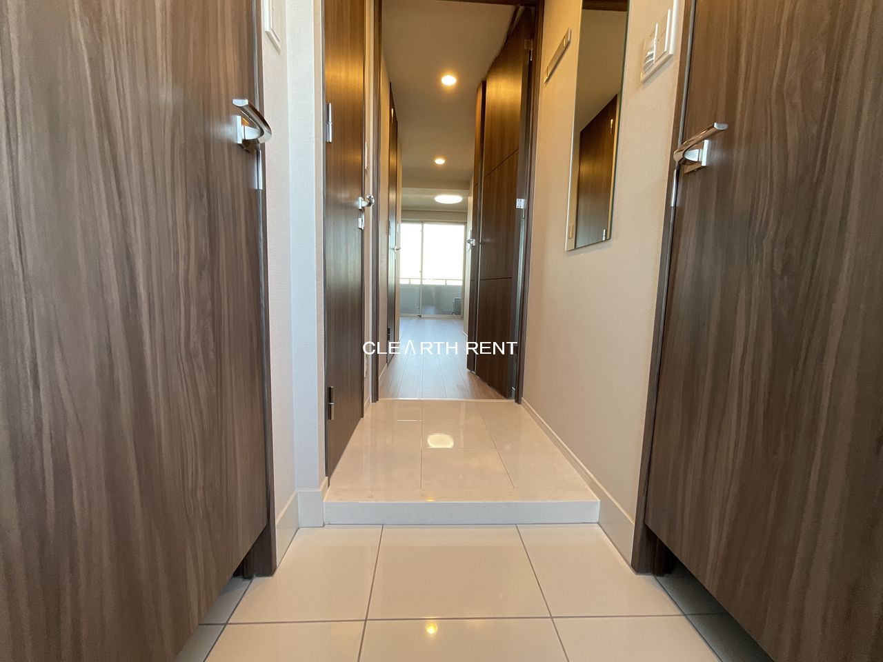 玄関　帰宅時も安心の人感センサー付照明