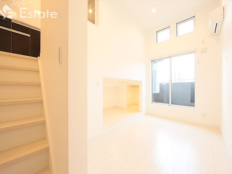 居室・リビング　内装