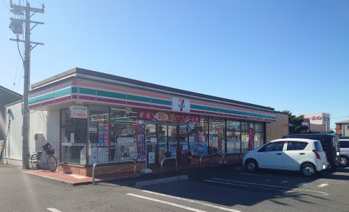 コンビニ　セブン-イレブン 岐南町三宅４丁目店（コンビニ）まで242m