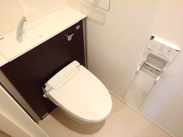 トイレ　ゆったりとした空間のトイレです