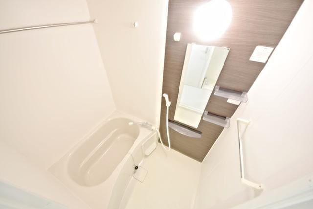 バス・シャワールーム　きれいなバスルーム