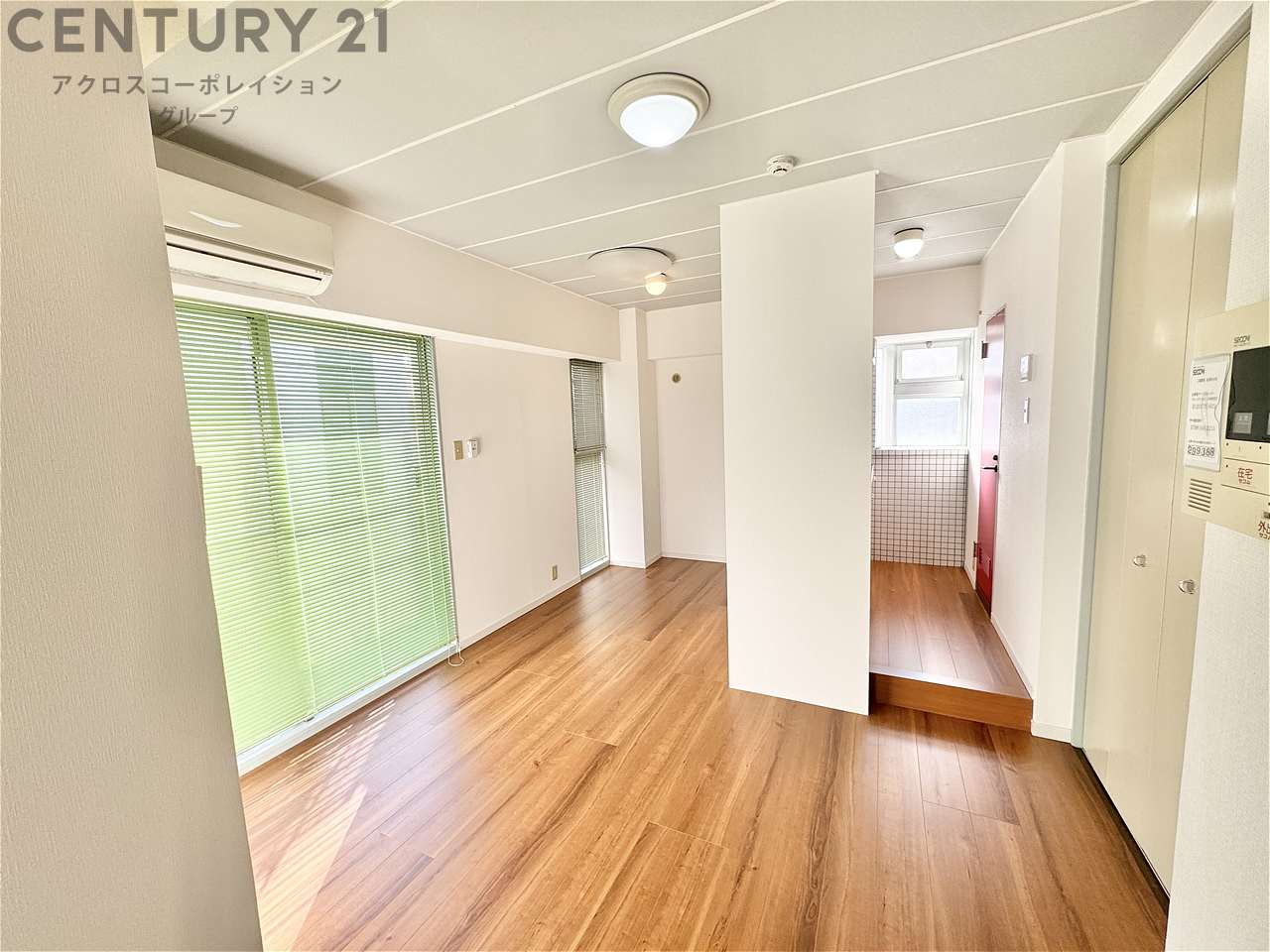 居室・リビング　明るいリビング