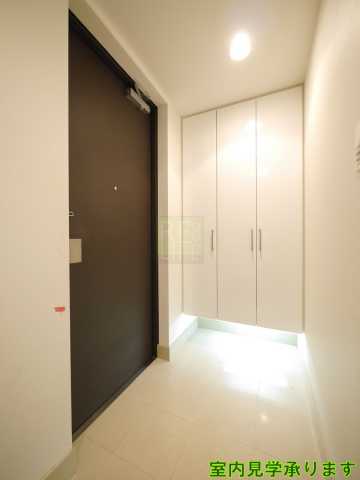 玄関　ランテンヌ四谷