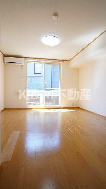 居室・リビング　?